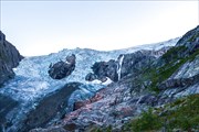 Языки ледников  Nedrebuarbreen и OvreBuarBreen